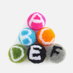 Faire des pompons typographiques