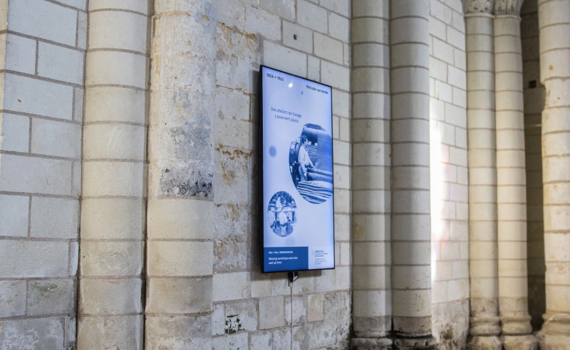 ecran_motion_abbatiale_fontevraud