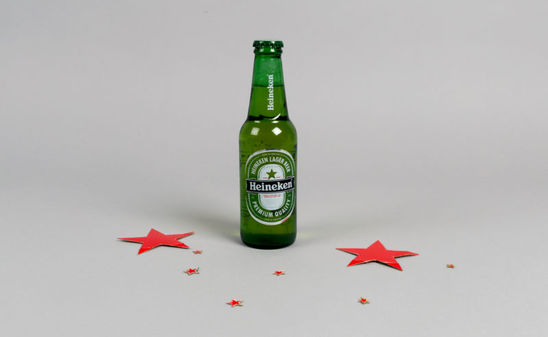 Heineken étoile rouge en relief Tall Pinte Verre à bière "open your world" Man Cave objet 